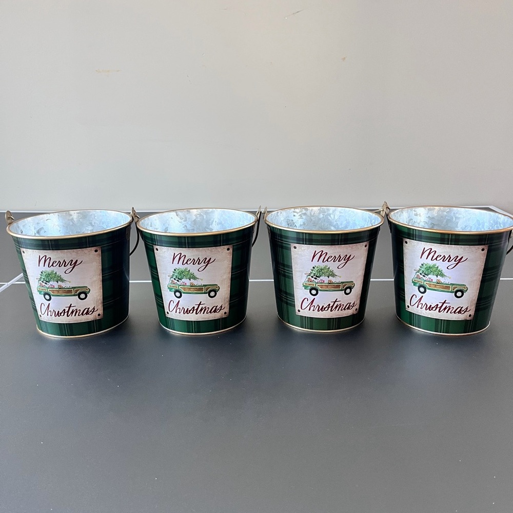 Ashland Set of 4 Christmas Metal Buckets – Green Plaid – Merry Christmas